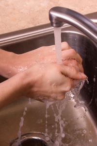 477799_hands_washing_female.jpg