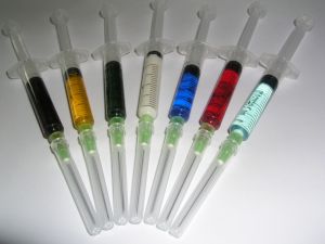 492716_various_syringes_with_colorcodes_4.jpg