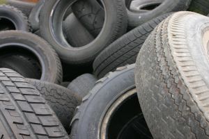 759846_old_and_worn_out_tires.jpg
