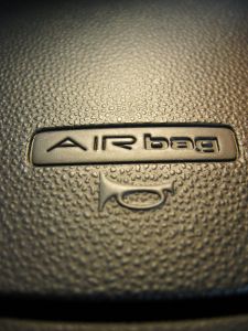 850338_airbag.jpg