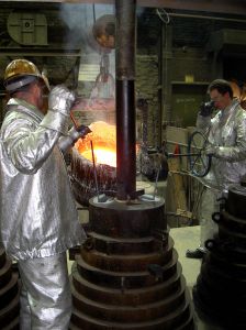 950101_bronze_casting.jpg