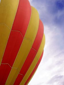 hot-air-balloon-serie-623175-m.jpg